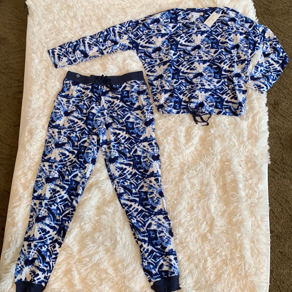 VERA BRADLEY ISLAND TIE DYE PJ SET
